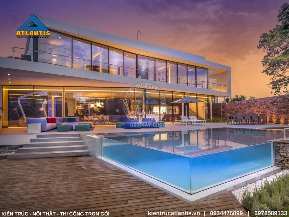 Biệt thự kính kết hợp bể bơi thư giãn